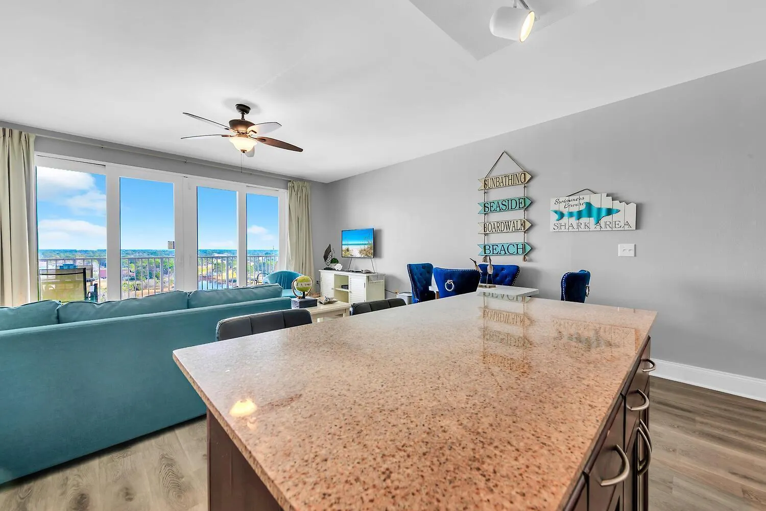 Laketown Wharf 1235 Панама-Сити 0*,  США